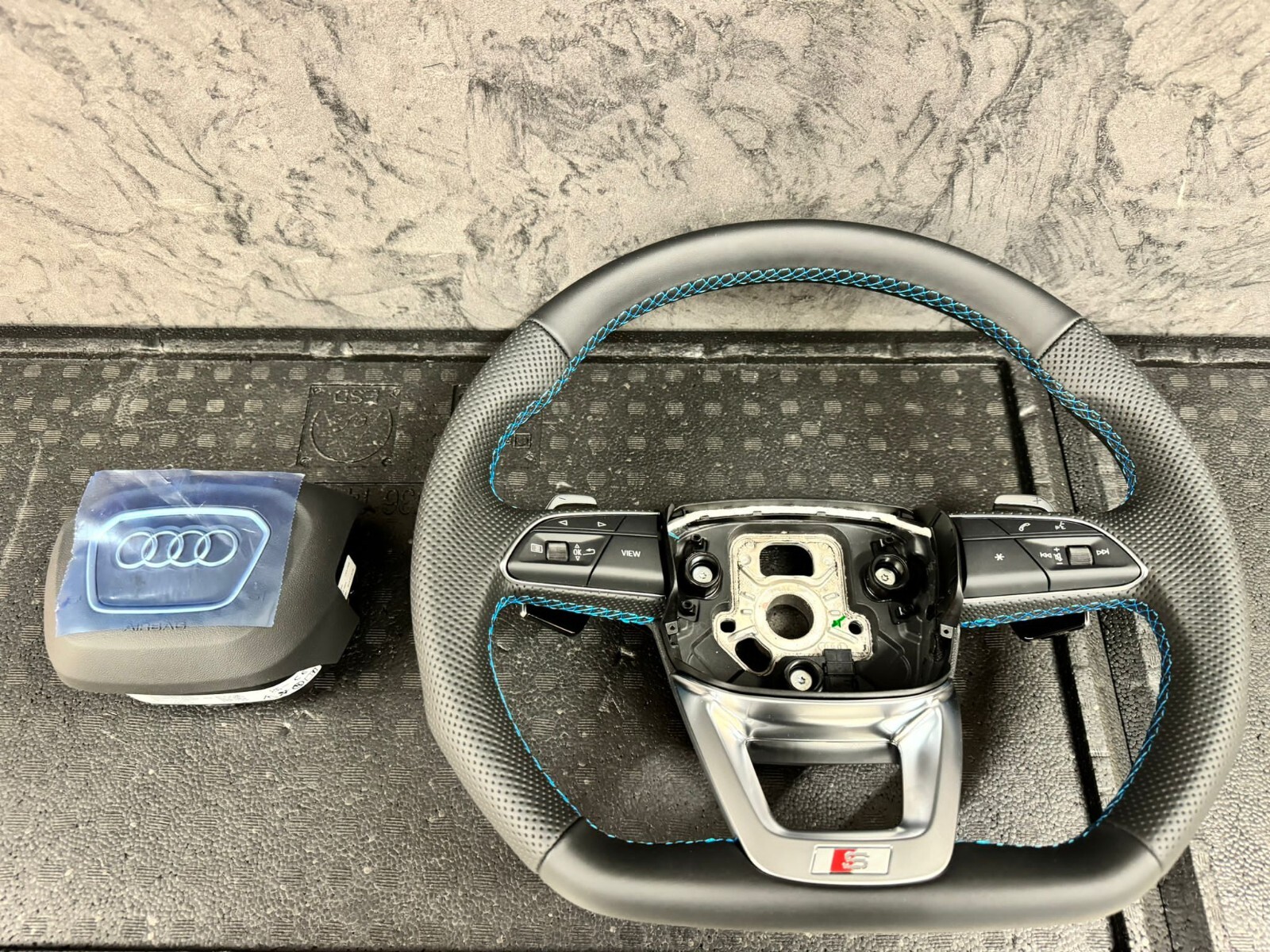 AUDI SQ7 Q7 SQ8 Q8 4M Q5 80A ABGEFLACHT MULTIFUNKT. SPORT LEDER LENKRAD KOMPLET - Obrázek 3