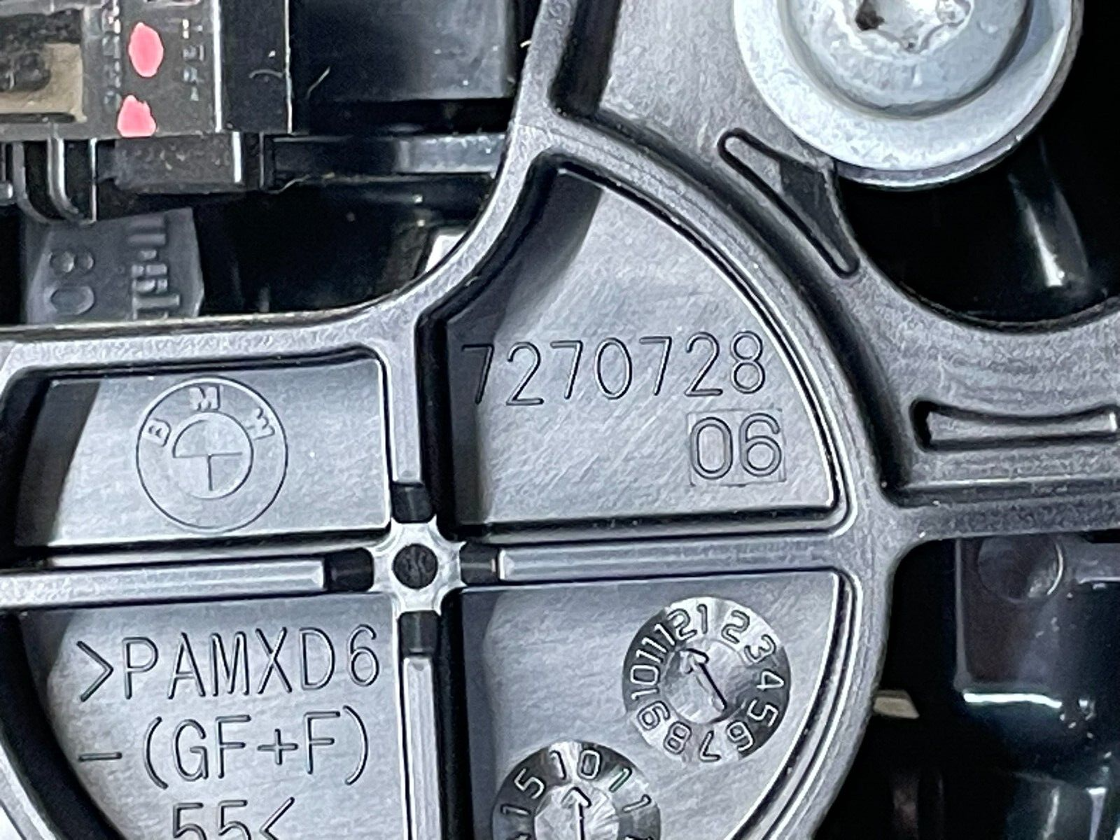 BMW 1 ER F20 HECKKLAPPE EMBLEMBETÄTIGUNG SCHLIESSSYSTEM 7270728 DEM V TEST CAR - Obrázek 11