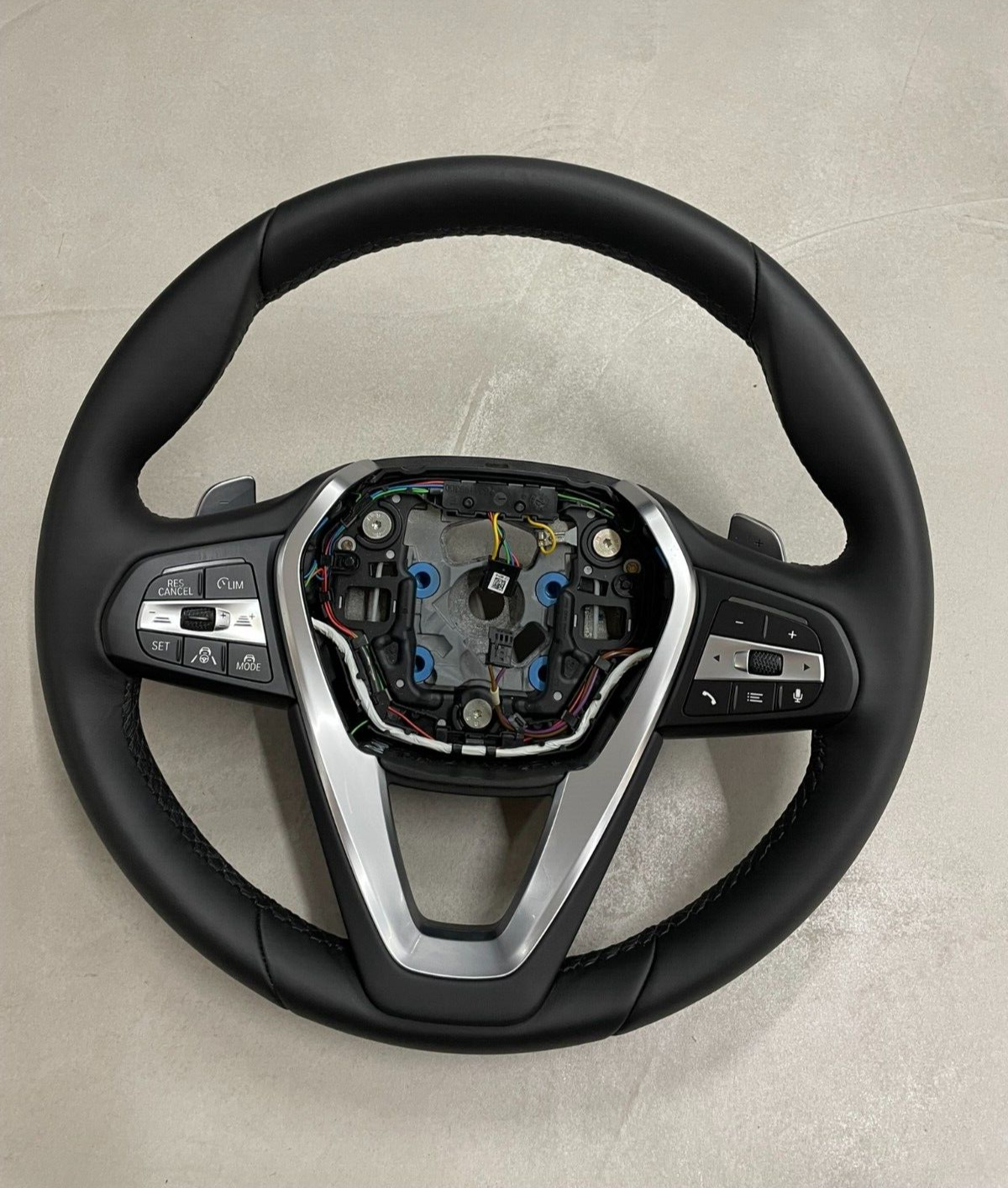 BMW 5, 6, 7 G30 G31 G32 G11 MULTIFUNKCIONAL LEATHER STEERING WHEEL WITH PADDELS