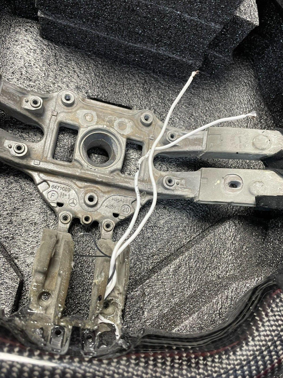 CARBON ALCANTARA LENKRAD FÜR MERCEDES AMG LEERES RAHMEN INDIVIDUEL PRODUKT NEU - Obrázek 5