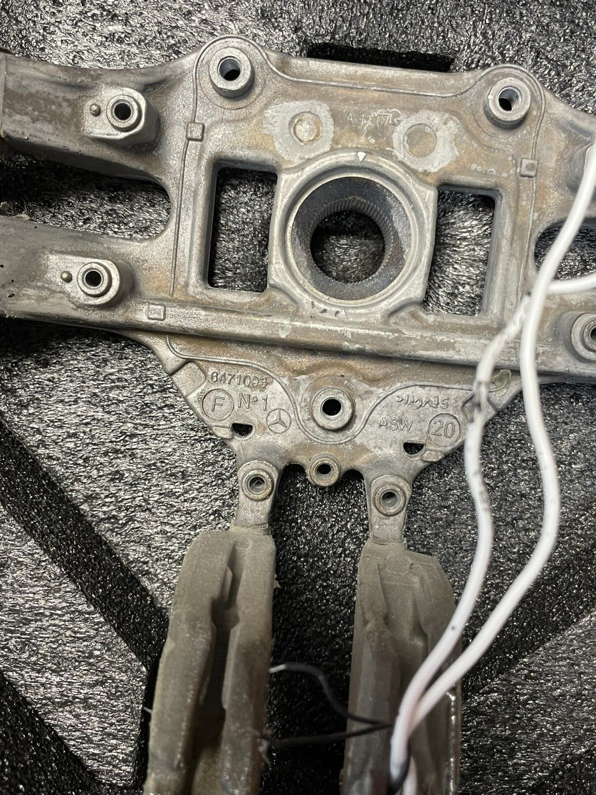 CARBON ALCANTARA LENKRAD FÜR MERCEDES AMG LEERES RAHMEN INDIVIDUEL PRODUKT NEU - Obrázek 6