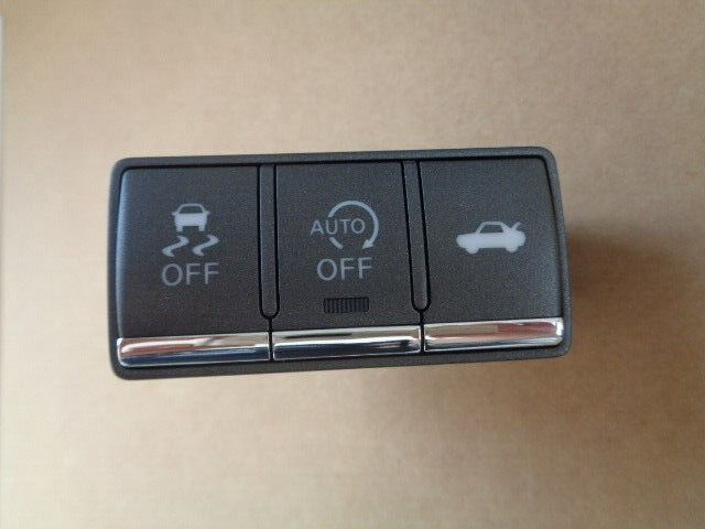 INFINITI TASTEN FÜR KOFFERRAUM UND TRAKTIONSKONTROLLE 251B3-4GA0C Fast Neu Test - Obrázek 3