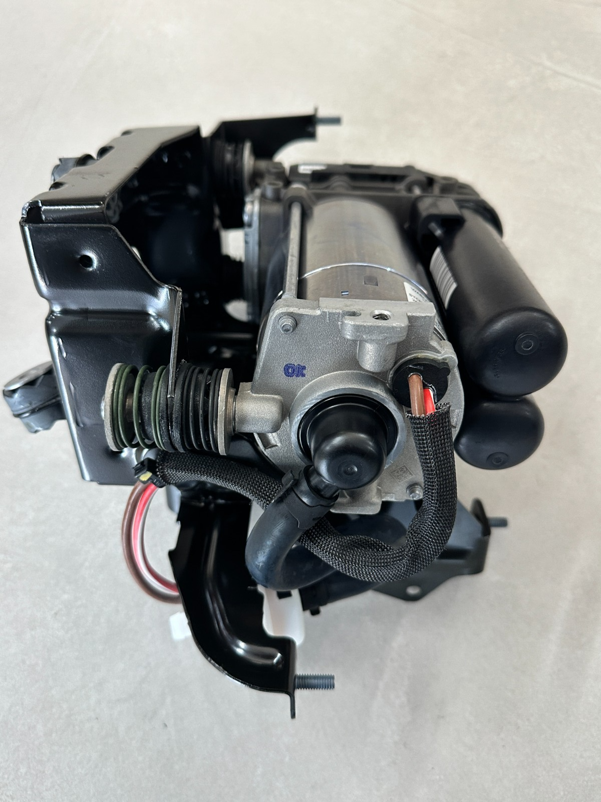 LUFTFEDERUNG KOMPRESOR PORSCHE CAYENNE 9Y, MACAN 95B 4M0616005H ORIGINAL NEU - Obrázek 16