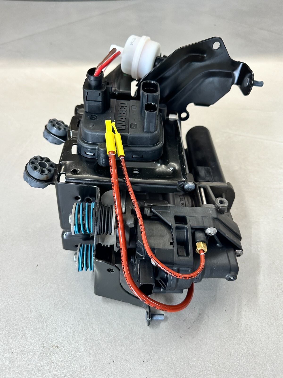 LUFTFEDERUNG KOMPRESOR PORSCHE CAYENNE 9Y, MACAN 95B 4M0616005H ORIGINAL NEU - Obrázek 6