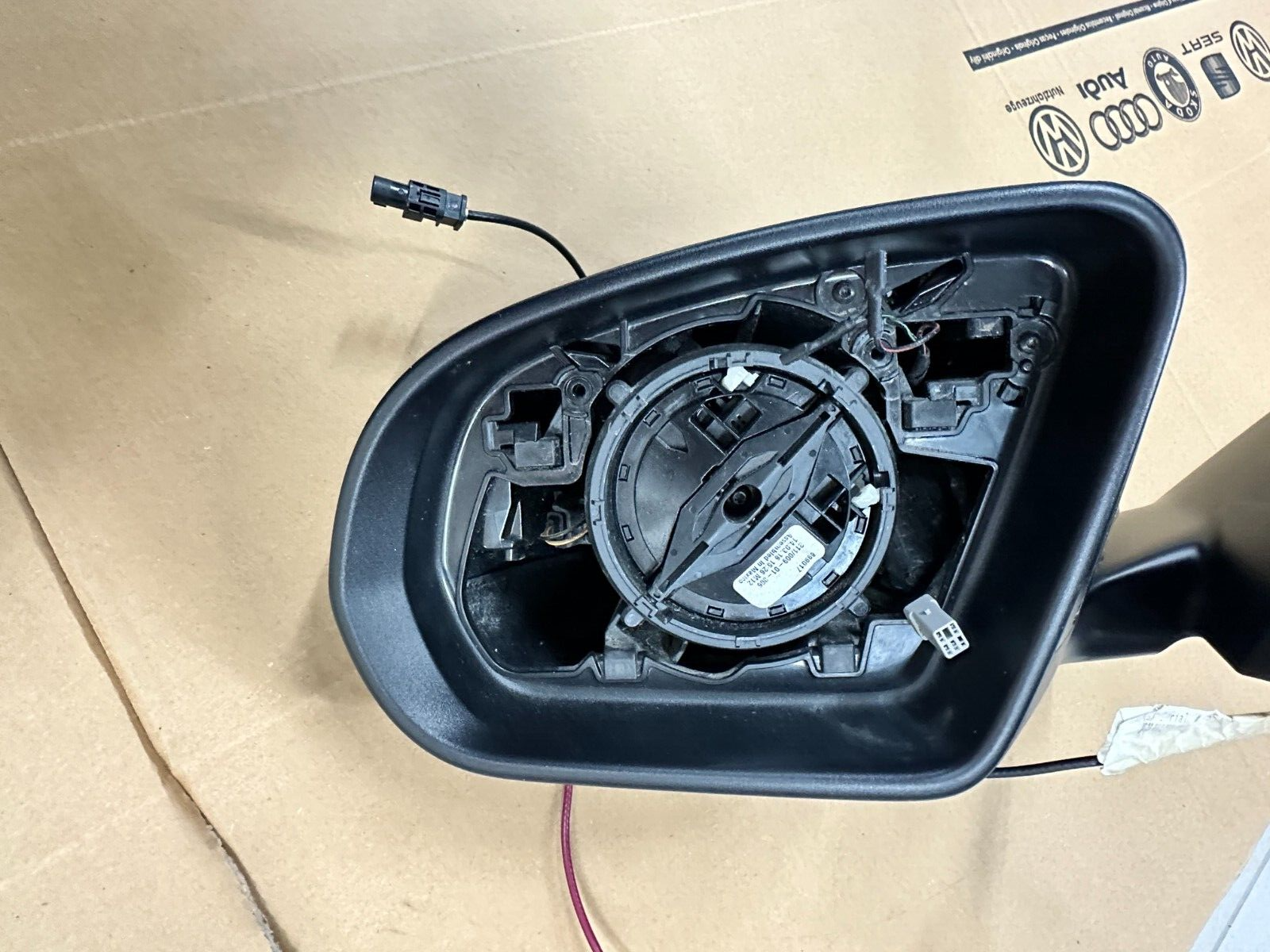 MERCEDES AUßENSPIEGEL SPIEGEL MIT TOTEM WINKEL A2058103516 ORIGINAL. 4 - Obrázek 15