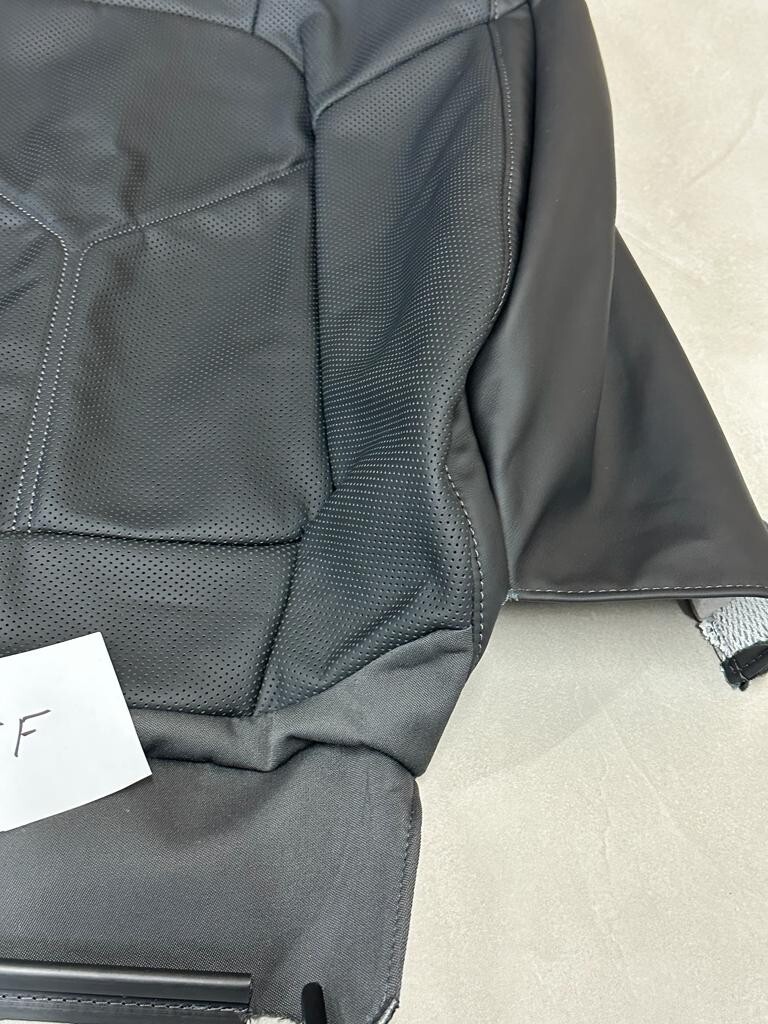 PORSCHE CAYENNE 7P5 SITZ BEZUG 7P5881805CH SITZBEZUG SCHWARZ LEDER GELOCHT NEU ! - Obrázek 8