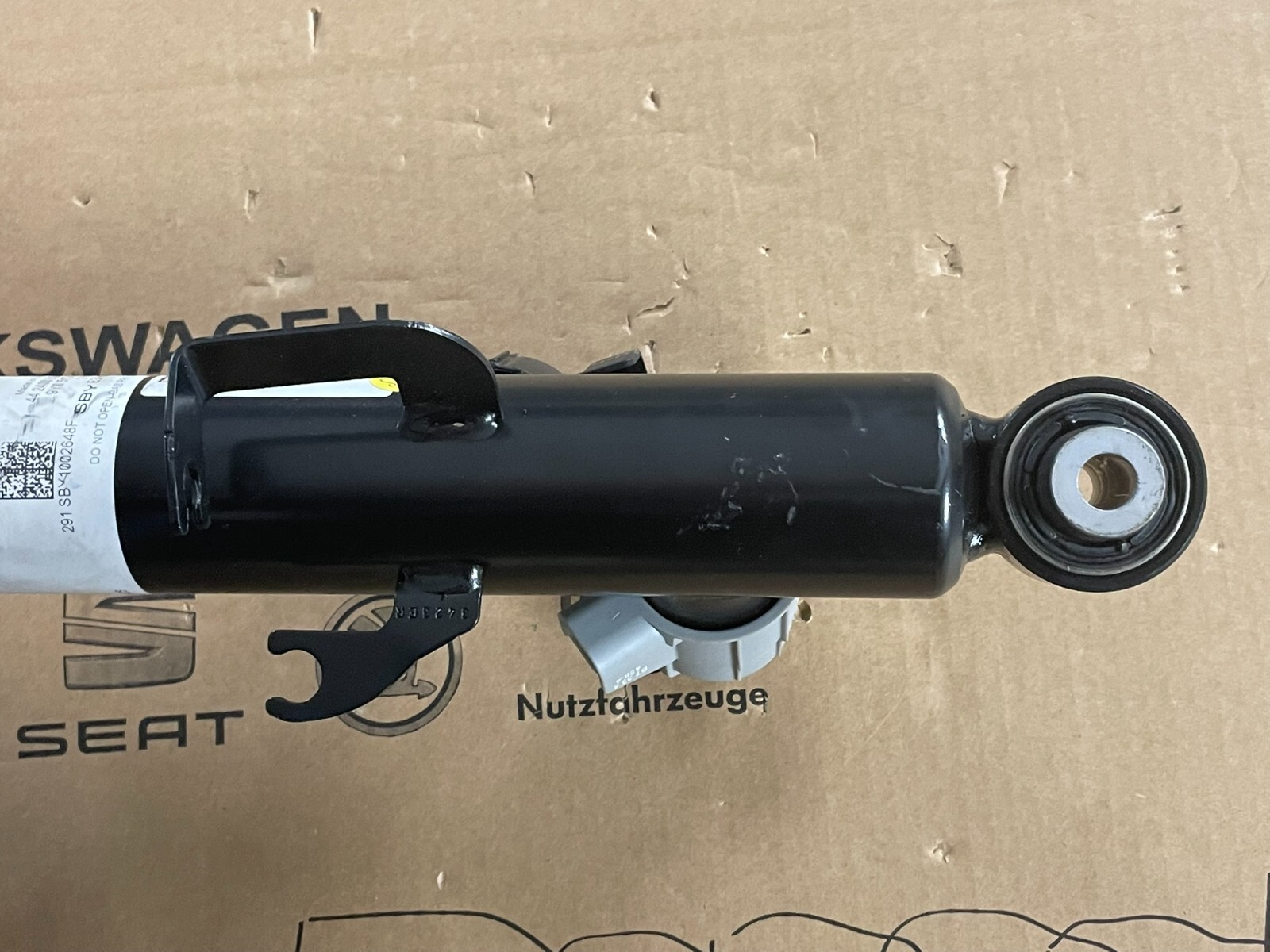 PORSCHE CAYENNE 9YA-2 STOSSDÄMPFER ELEKTRISCH HINTEN RECHTS 9Y0513028F ORIG NEU - Obrázek 15