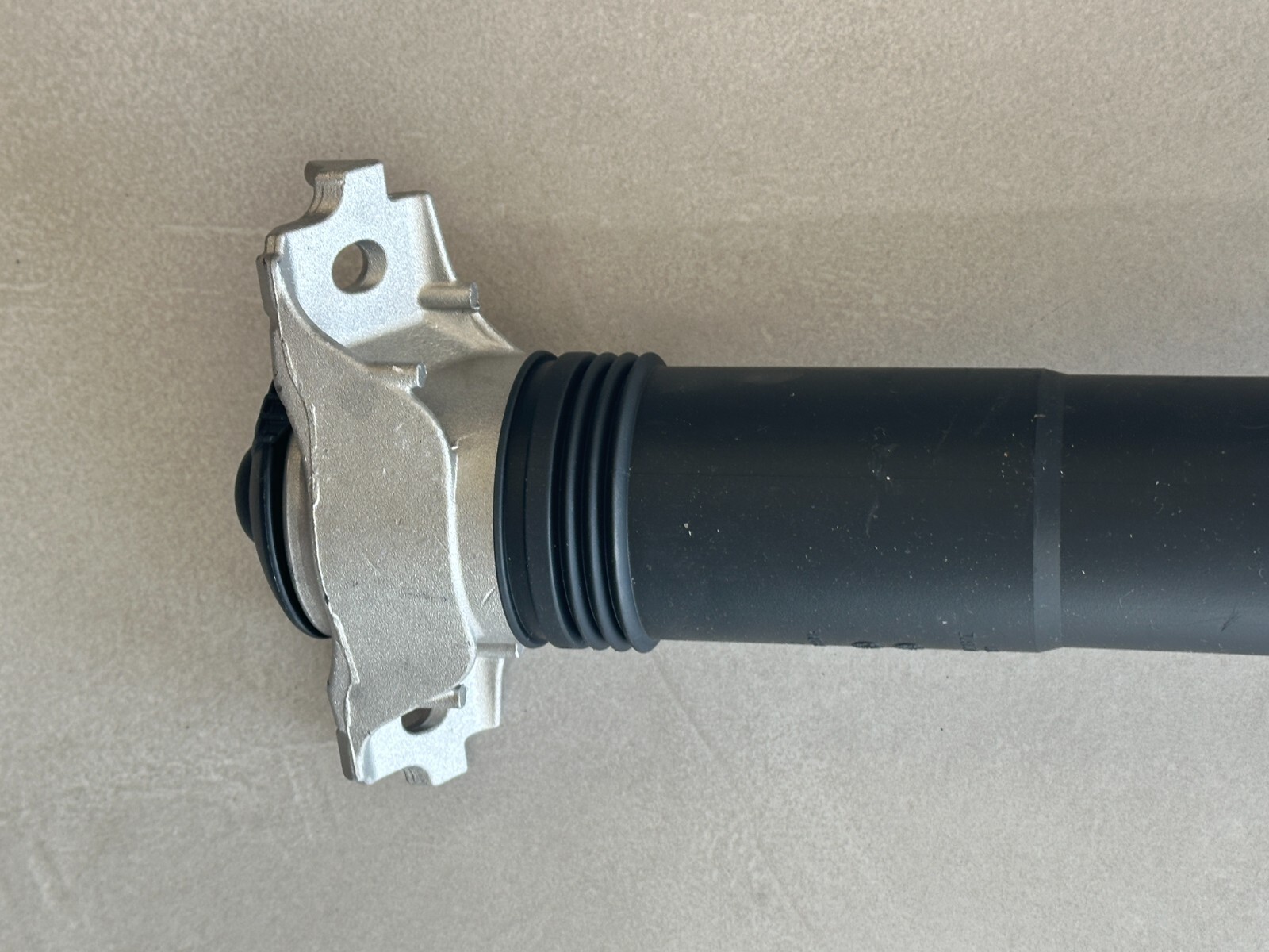 PORSCHE CAYENNE 9YA-2 STOSSDÄMPFER ELEKTRISCH HINTEN RECHTS 9Y0513028F ORIG NEU - Obrázek 14