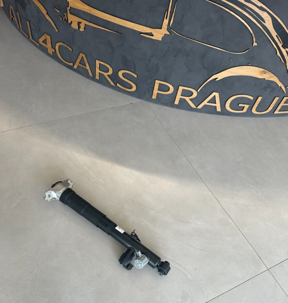 PORSCHE CAYENNE 9YA-2 STOSSDÄMPFER ELEKTRISCH HINTEN RECHTS 9Y0513028F ORIG NEU - Obrázek 3