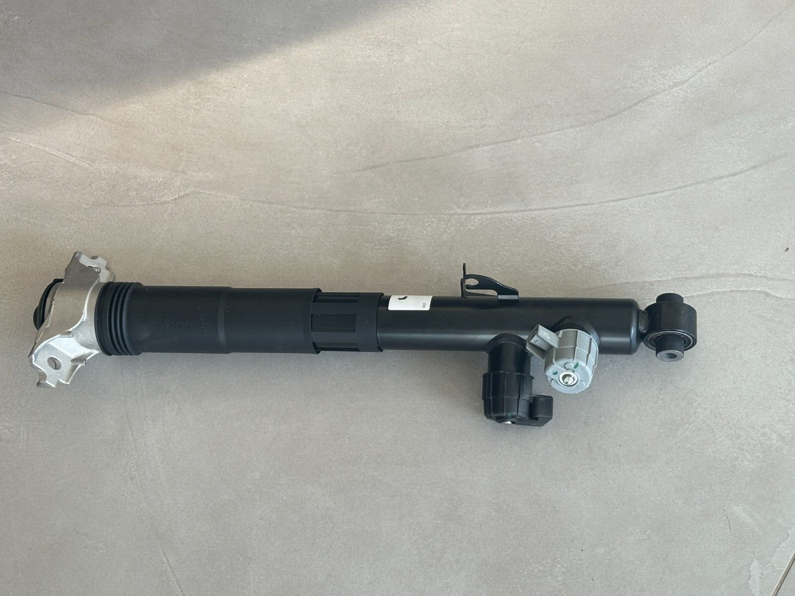 PORSCHE CAYENNE 9YA-2 STOSSDÄMPFER ELEKTRISCH HINTEN RECHTS 9Y0513028F ORIG NEU - Obrázek 8