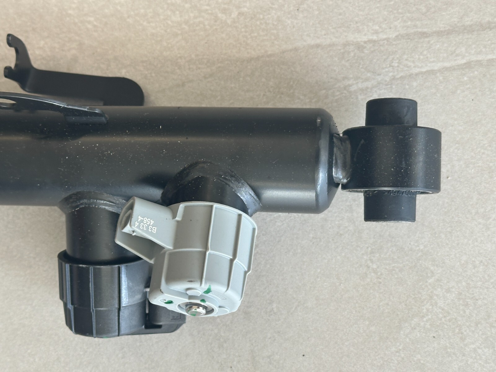 PORSCHE CAYENNE 9YA-2 STOSSDÄMPFER ELEKTRISCH HINTEN RECHTS 9Y0513028F ORIG NEU - Obrázek 10