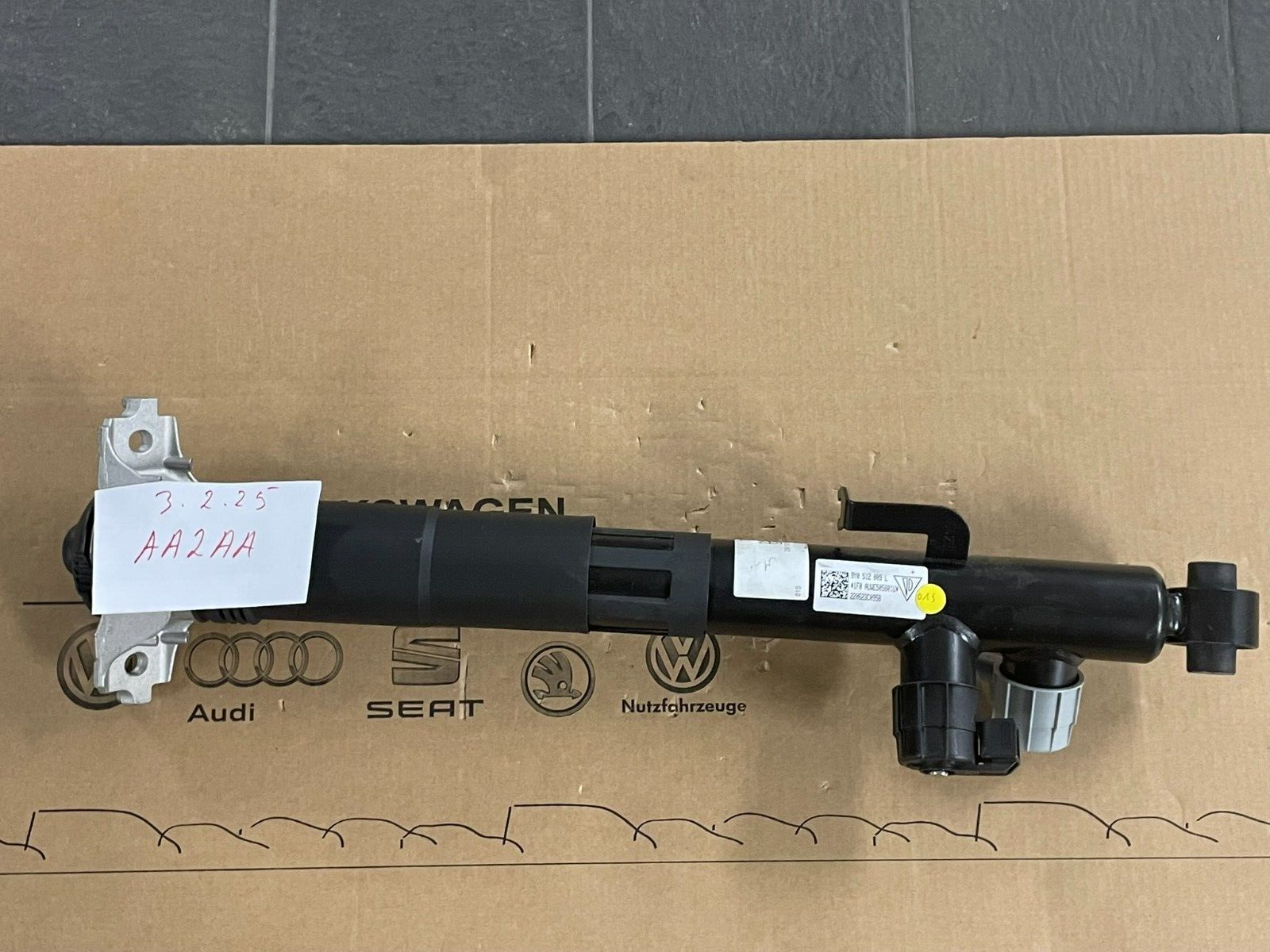 PORSCHE CAYENNE 9YA-2 STOSSDÄMPFER ELEKTRISCH HINTER LINKS 9Y0513027F ORIG NEU - Obrázek 24