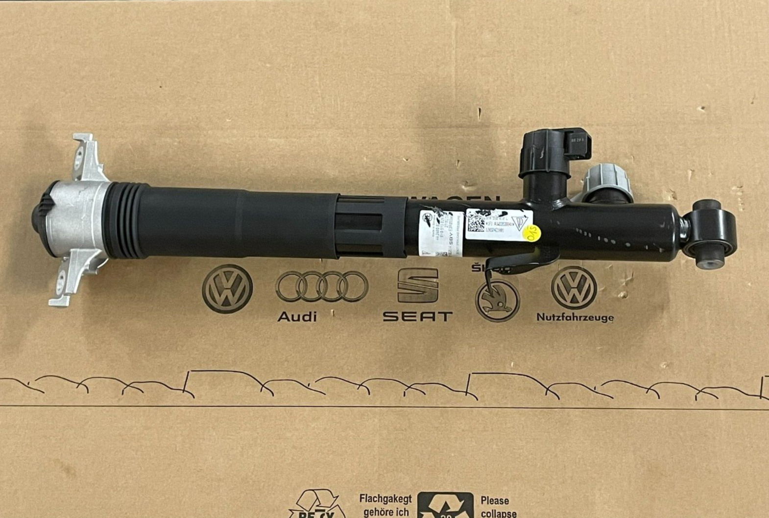 PORSCHE CAYENNE 9YA-2 STOSSDÄMPFER ELEKTRISCH HINTER RECHTS 9Y0513028F ORIG.NEU