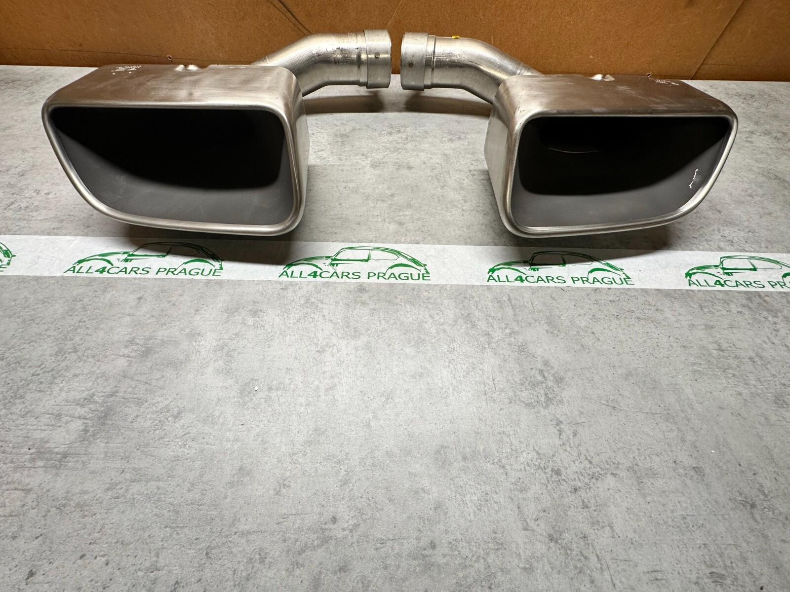 PORSCHE CAYENNE ENDROHRE AUSPUFF TIPS 9Y0253825 / 9Y0253826 ORIG. NEU