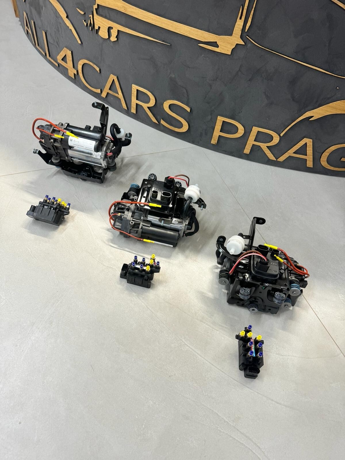 PORSCHE CAYENNE LUFTKOMPRESOR 4M0616005J VENTILEINHEIT 4M0616013B SATZ ORIG.NEU - Obrázek 3