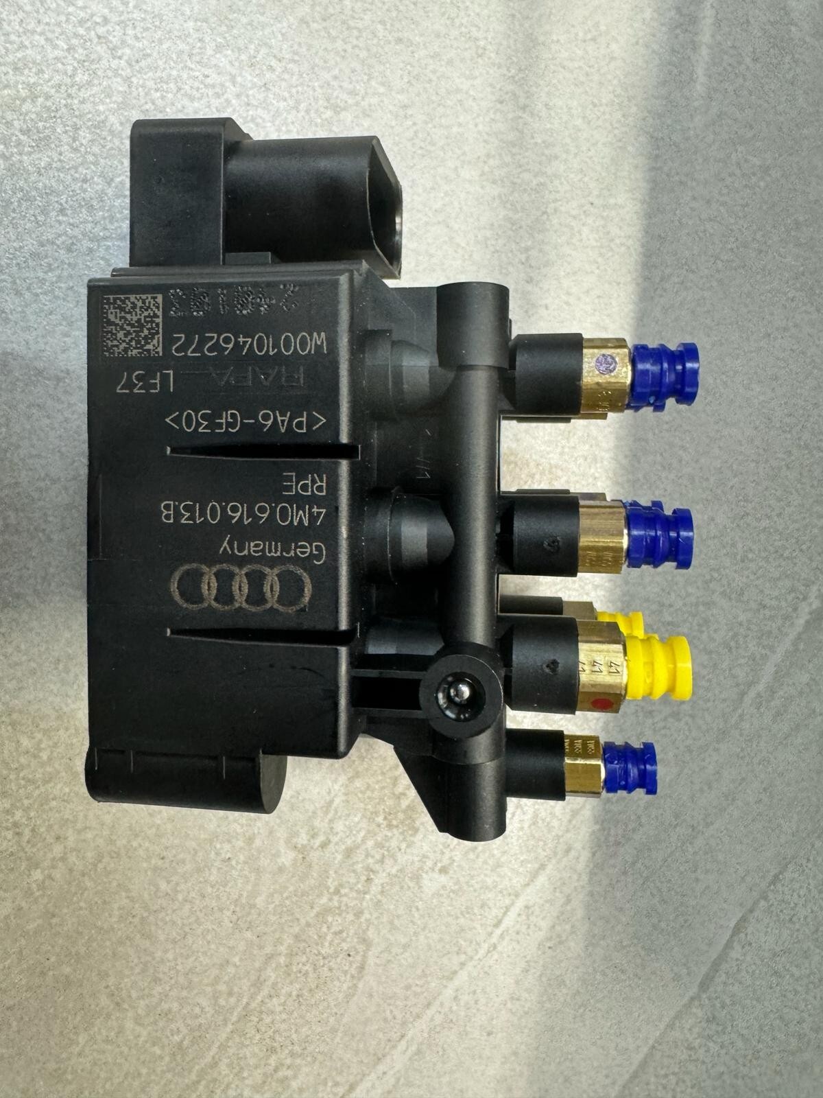 PORSCHE CAYENNE LUFTKOMPRESOR 4M0616005J VENTILEINHEIT 4M0616013B SATZ ORIG.NEU - Obrázek 6