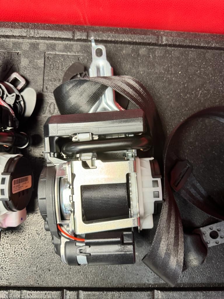 PORSCHE CAYENNE SICHERHEITS GURTEN SEATBELTS R+L 9Y0857705K 9Y0857706K ORIG.NEU - Obrázek 8