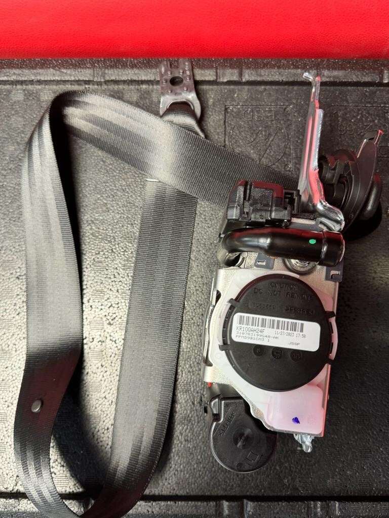 PORSCHE CAYENNE SICHERHEITS GURTEN SEATBELTS R+L 9Y0857705K 9Y0857706K ORIG.NEU - Obrázek 9