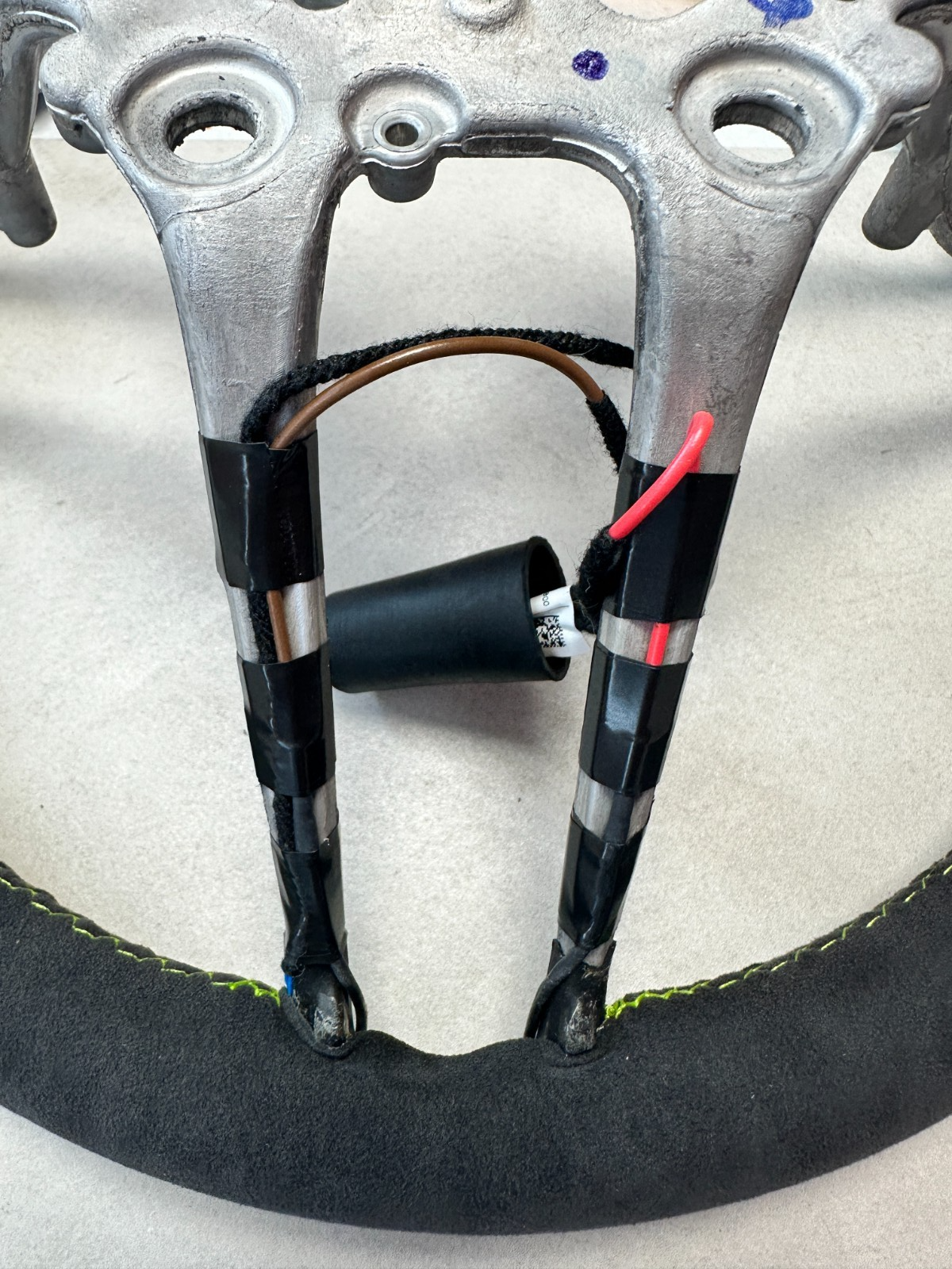 PORSCHE GTS TURBO LEERES RAHMEN LENKRAD BEHEIZT SCHWARZ (GRÜN) ALCANTARA LEDER - Obrázek 17