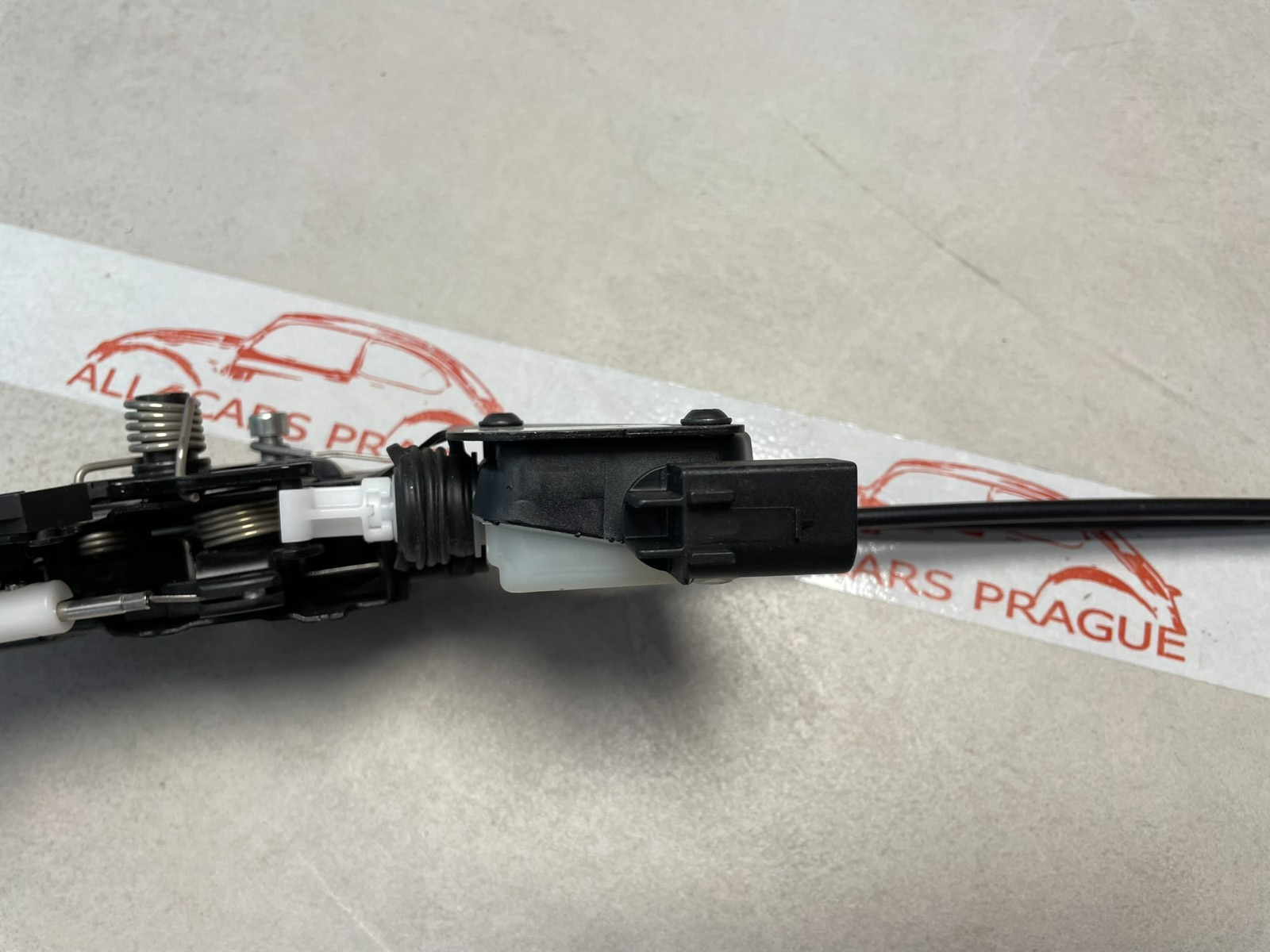 PORSCHE MACAN 95C VERSCHLUSS SCHLOSS MOTORHAUBE ABDECKUNG 95C823509E FAST NEU OE - Obrázek 11