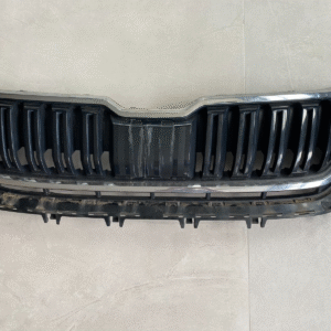 SKODA KODIAQ KÜHLERGRILL KÜHLERGITTER FÜR ACC SENZOR 565853653B ORIG.SKODA TEIL