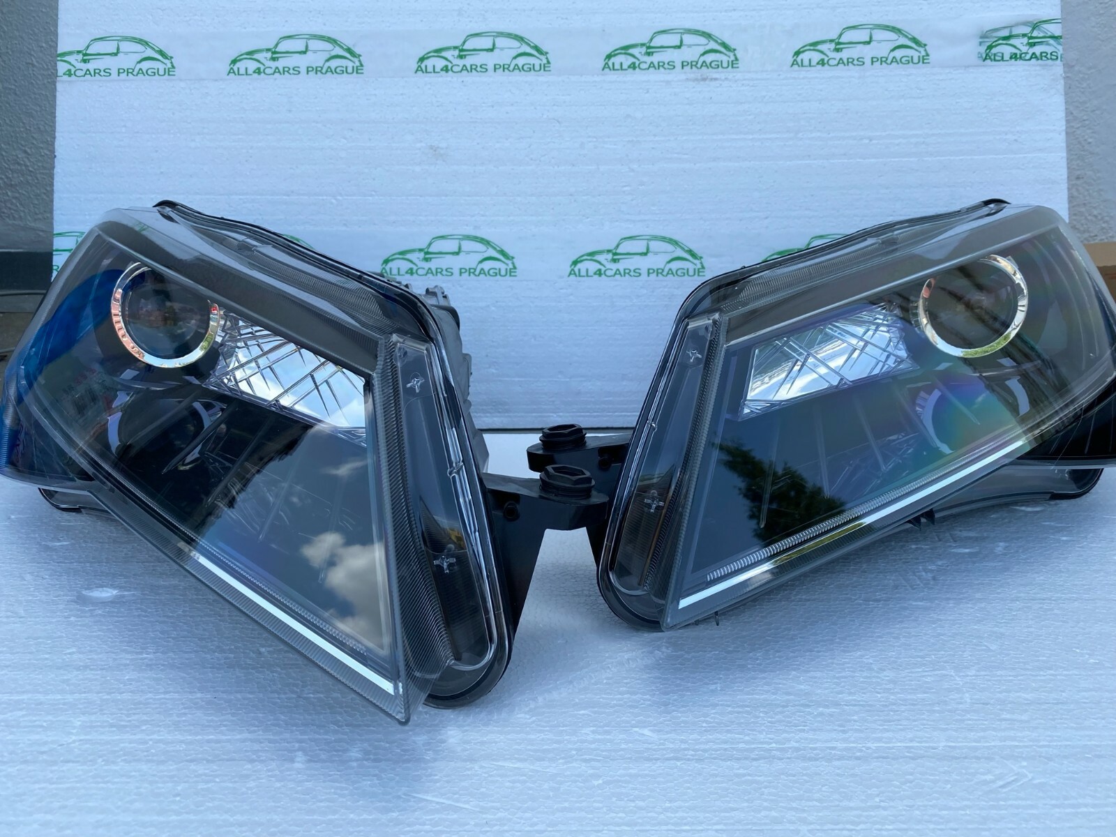 ŠKODA SUPERB III SCHEINWERFER 3V1941015A 3V1941016A XENON SATZ KOMPLET ORIG. NEU