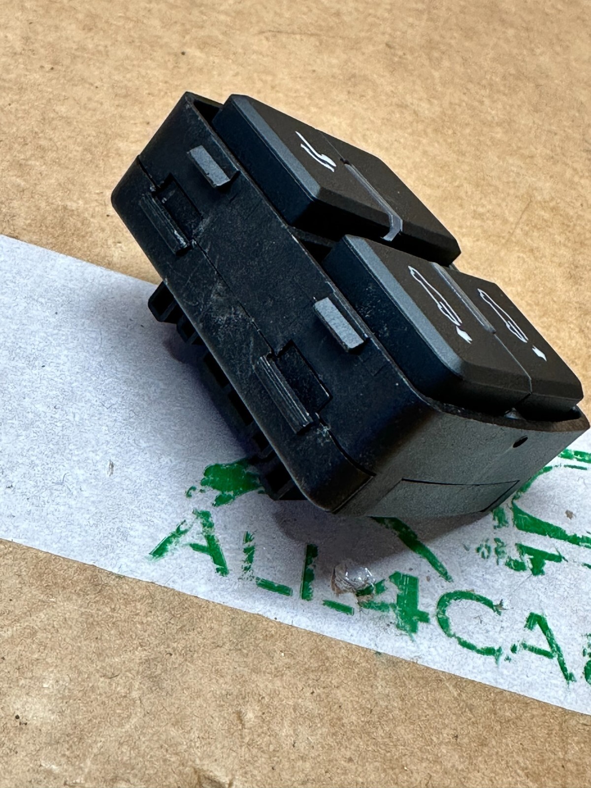 TOUAREG SCHALTER FÜR ELEKTRISCH ABKLAPPBARE ANHÄNGERKUPPLUNG 7P6959511H ORIG. - Obrázek 6