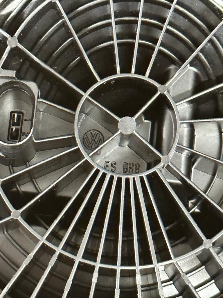 VOLKSWAGEN GOLF VARIANT HECKKLAPPENGRIFF 5G9827469D FAST NEU DEM. VOM TEST WAGEN - Obrázek 16