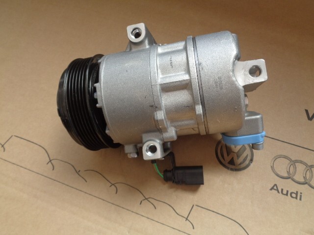 VOLKSWAGEN UP KLIMAKOMPRESSOR 1S0816803A ORIG.VW TEIL - NEU ! - FOTOS GUCKEN !!! - Obrázek 13