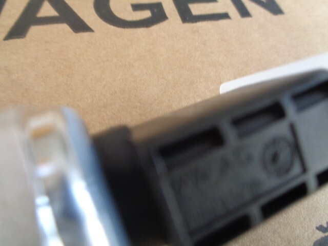 VW 5Q0959126B KLIMAANLAGE DRUCKSCHALTER !!ORIGINAL VW !!!TEIL 5Q0 959 126 B NEU - Obrázek 12