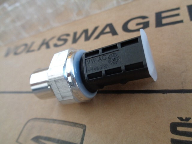 VW 5Q0959126B KLIMAANLAGE DRUCKSCHALTER !!ORIGINAL VW !!!TEIL 5Q0 959 126 B NEU - Obrázek 14