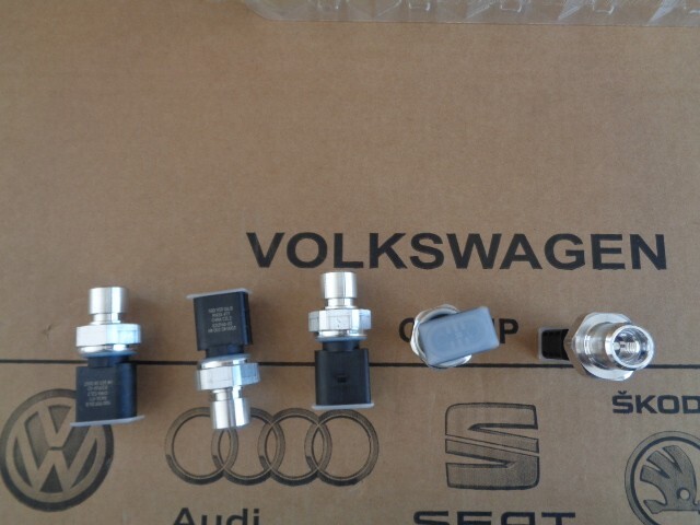 VW 5Q0959126B KLIMAANLAGE DRUCKSCHALTER !!ORIGINAL VW !!!TEIL 5Q0 959 126 B NEU - Obrázek 5