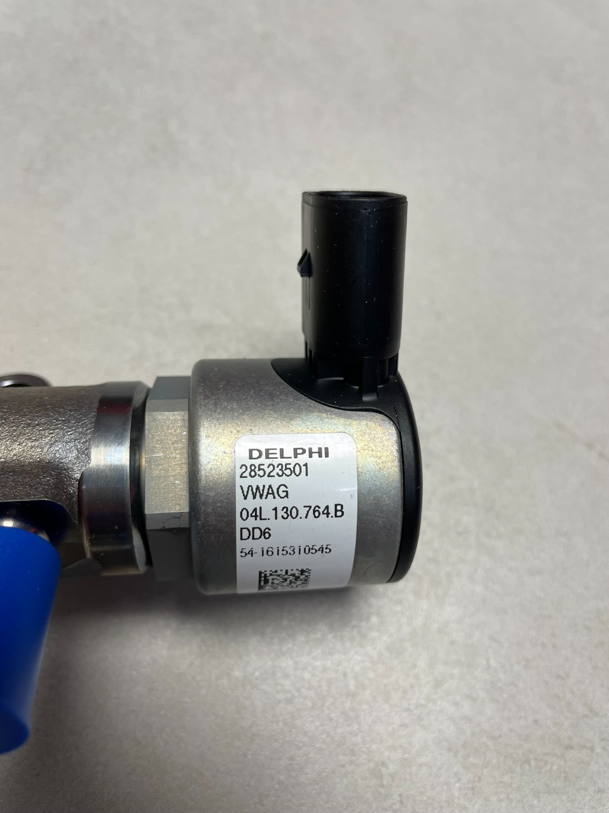 VW AUDI ŠKODA KRAFTSTOFFVERTEILER 04L130764B 04L906054 04L130089F KOMPLET NEU OE - Obrázek 5