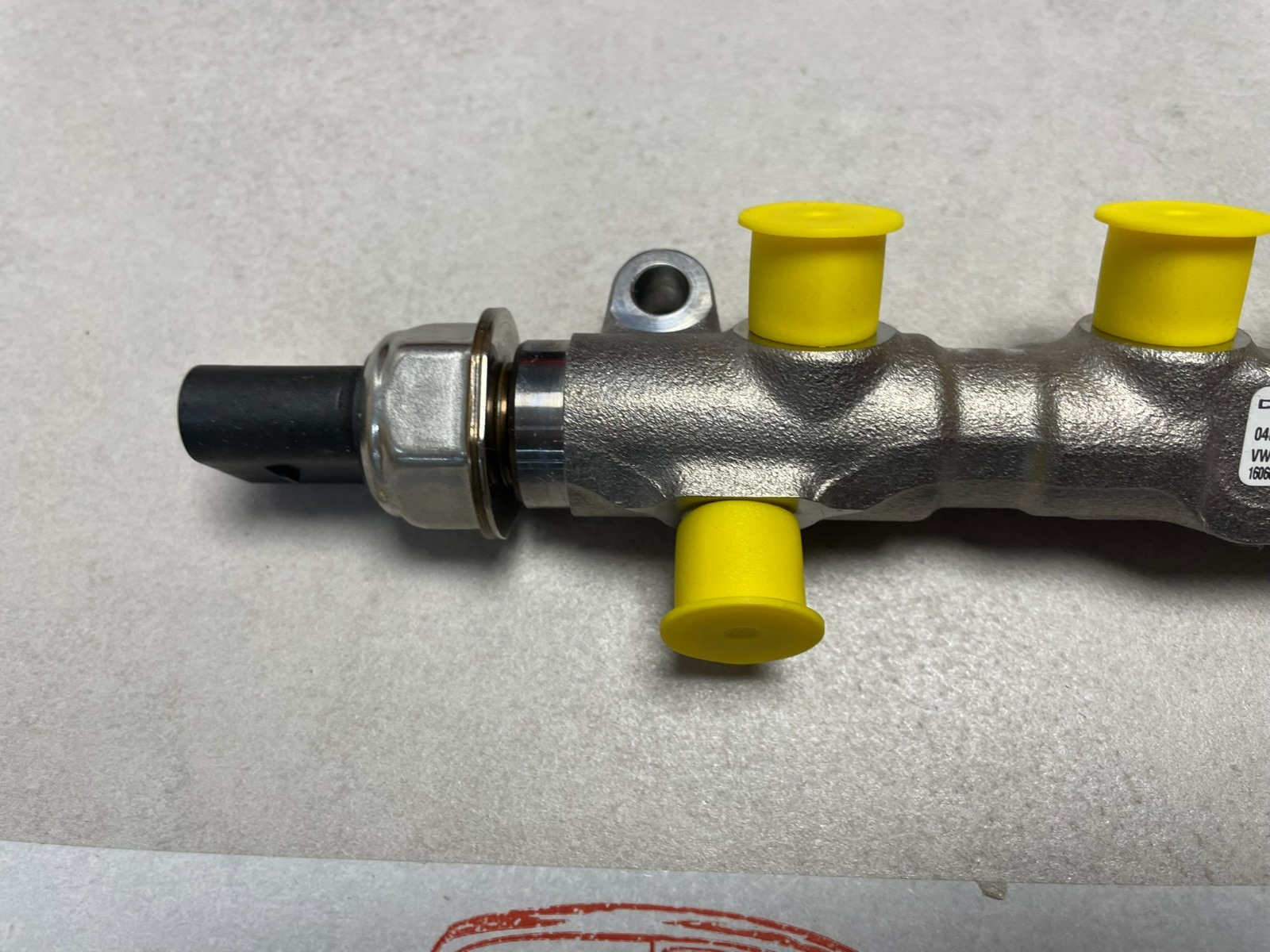 VW AUDI ŠKODA KRAFTSTOFFVERTEILER 04L130764B 04L906054 04L130089F KOMPLET NEU OE - Obrázek 9