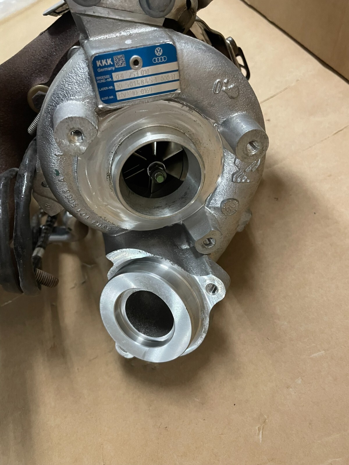 VW AUDI TURBO 2.0 TDI 03L253010 = 03L253056 = 03L 253056X FAST NEU TEST WAGEN - Obrázek 13