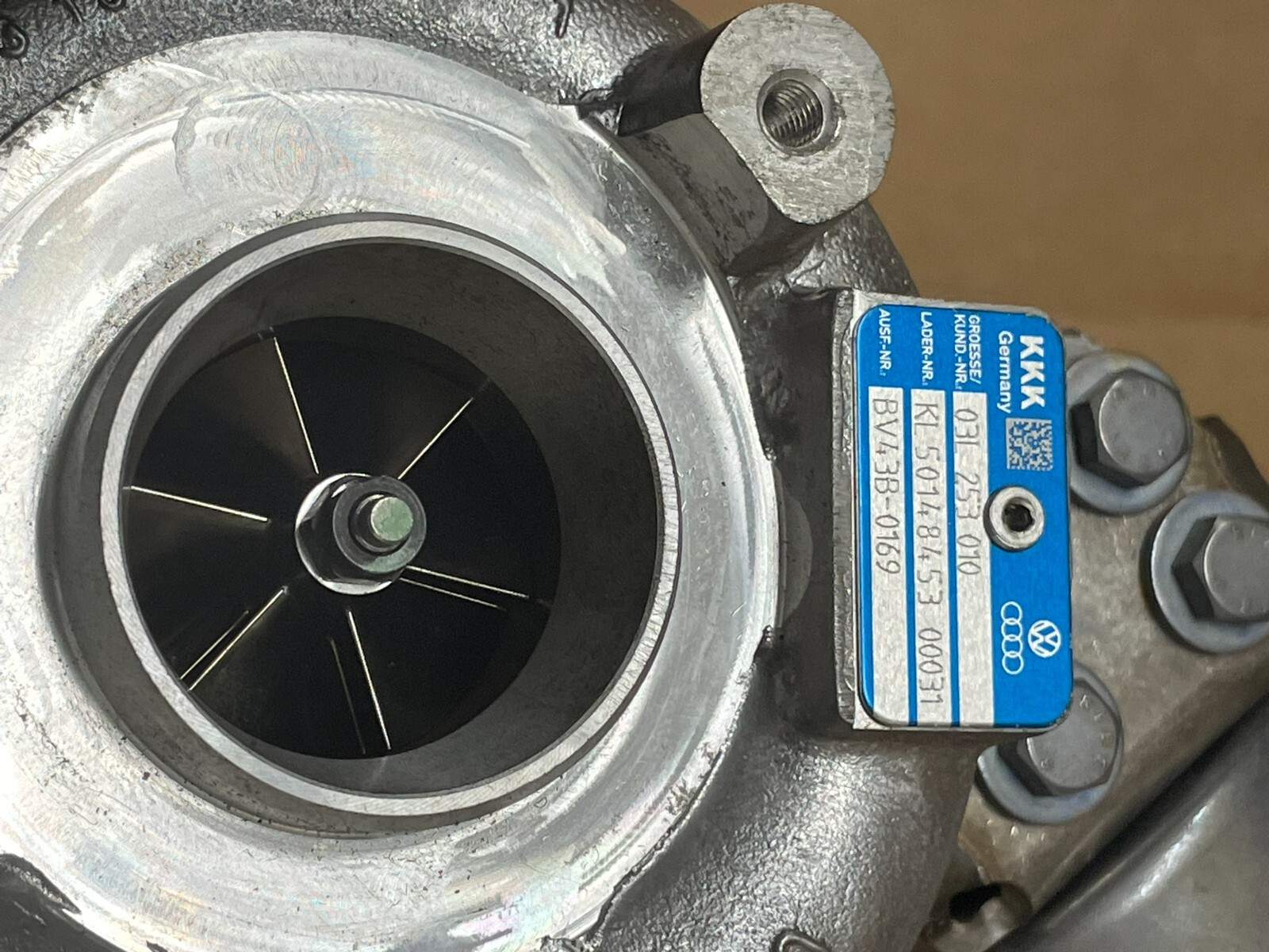 VW AUDI TURBO 2.0 TDI 03L253010 = 03L253056 = 03L 253056X FAST NEU TEST WAGEN - Obrázek 14