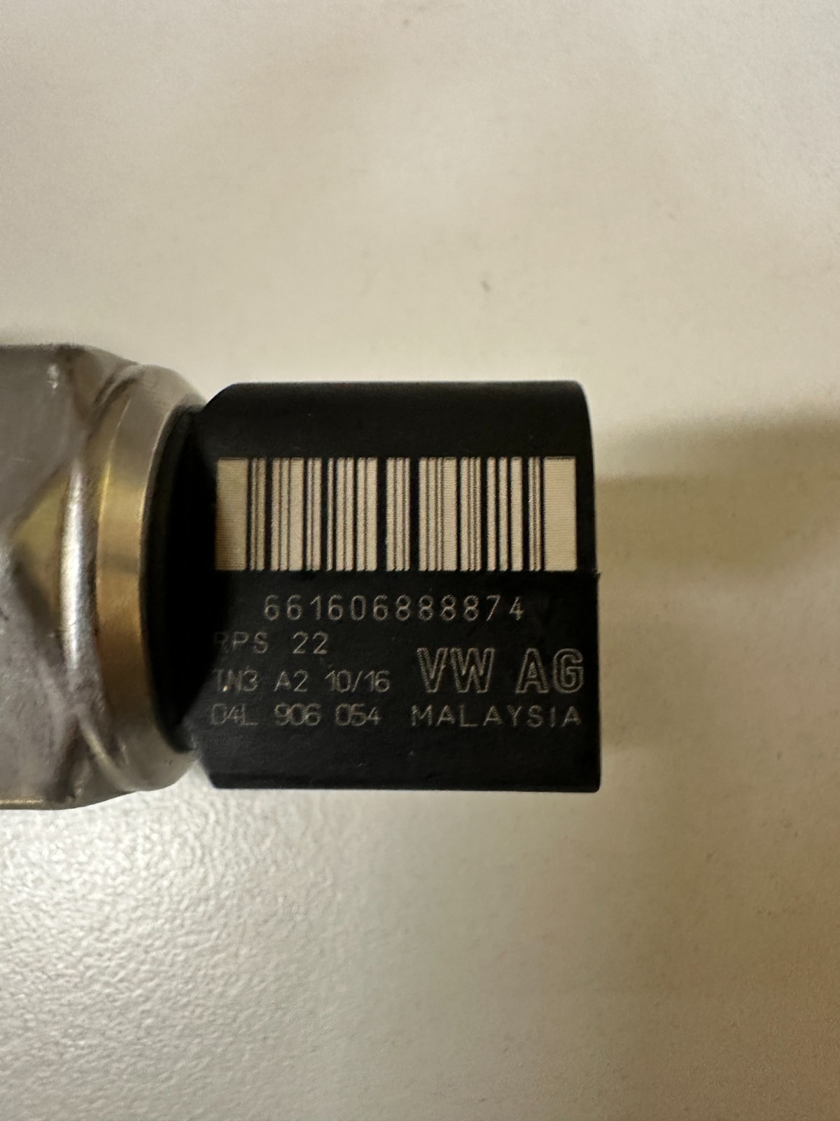 VW CRAFTER - TRANSPORTER KRAFTSTOFF VERTEILER 04L130764B 04L906054 04L130093 NEU - Obrázek 7