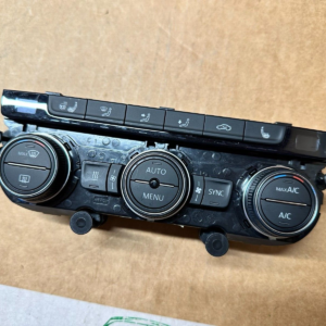 VW GOLF 7 CLIMATRONIC MIT KNOPF FÜR LENKRAD + SITZ + STANDHEIZUNG 5G1907044N