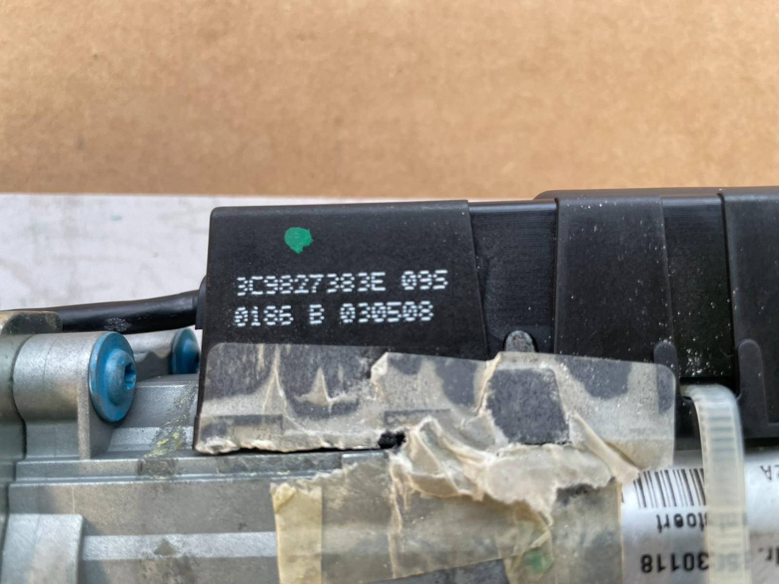 VW PASSAT VARIANT HECKKLAPPE ANTRIEB ANTRIEBSMOTOR 3C9827383E DEM VOM TEST CAR - Obrázek 3