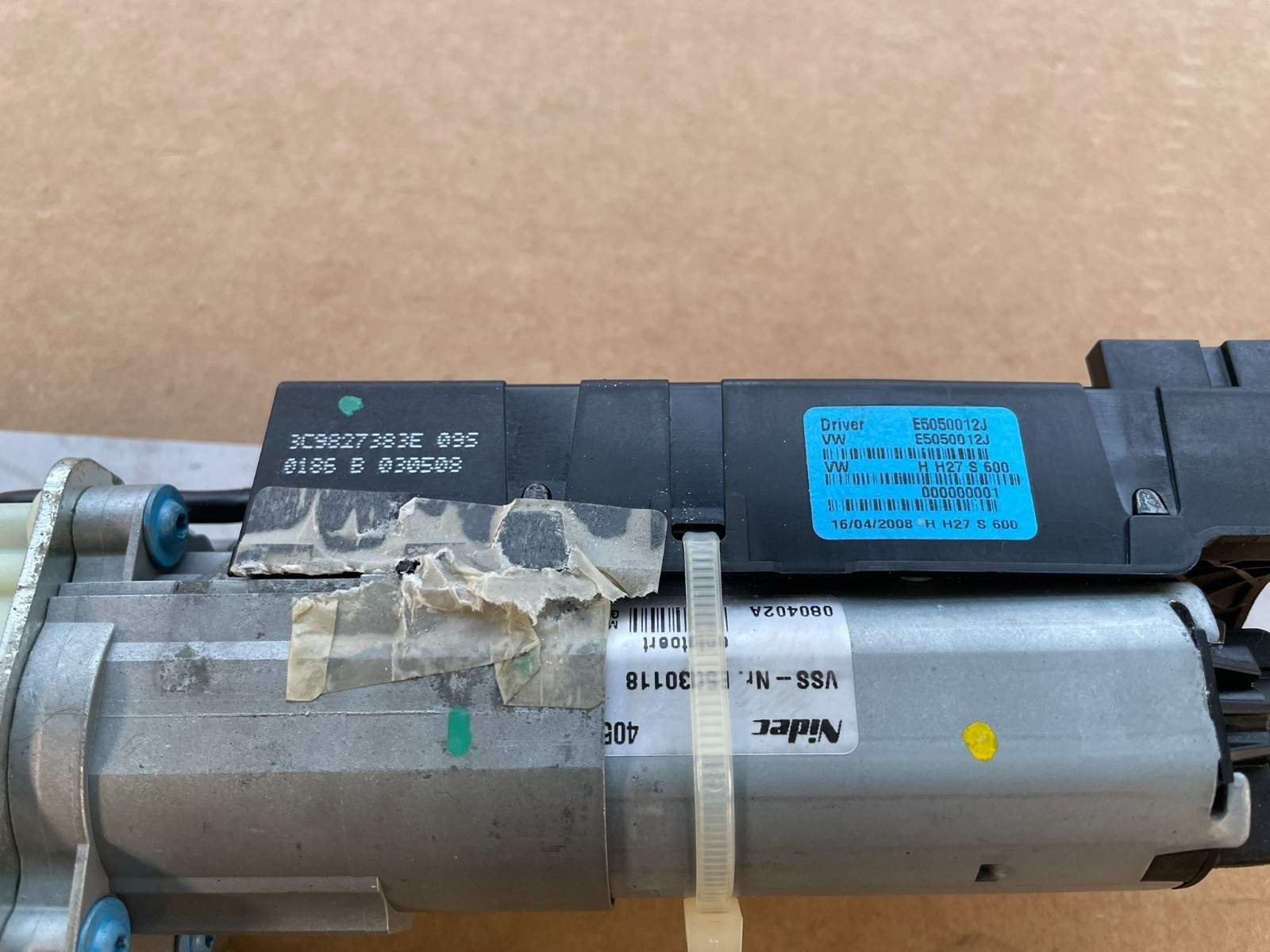 VW PASSAT VARIANT HECKKLAPPE ANTRIEB ANTRIEBSMOTOR 3C9827383E DEM VOM TEST CAR - Obrázek 9