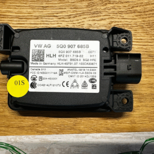 VW SKODA STEUERGERÄT FÜR SPURWECHSLER ASSISTENT 5Q0907685B Fast Neu dem Test Car