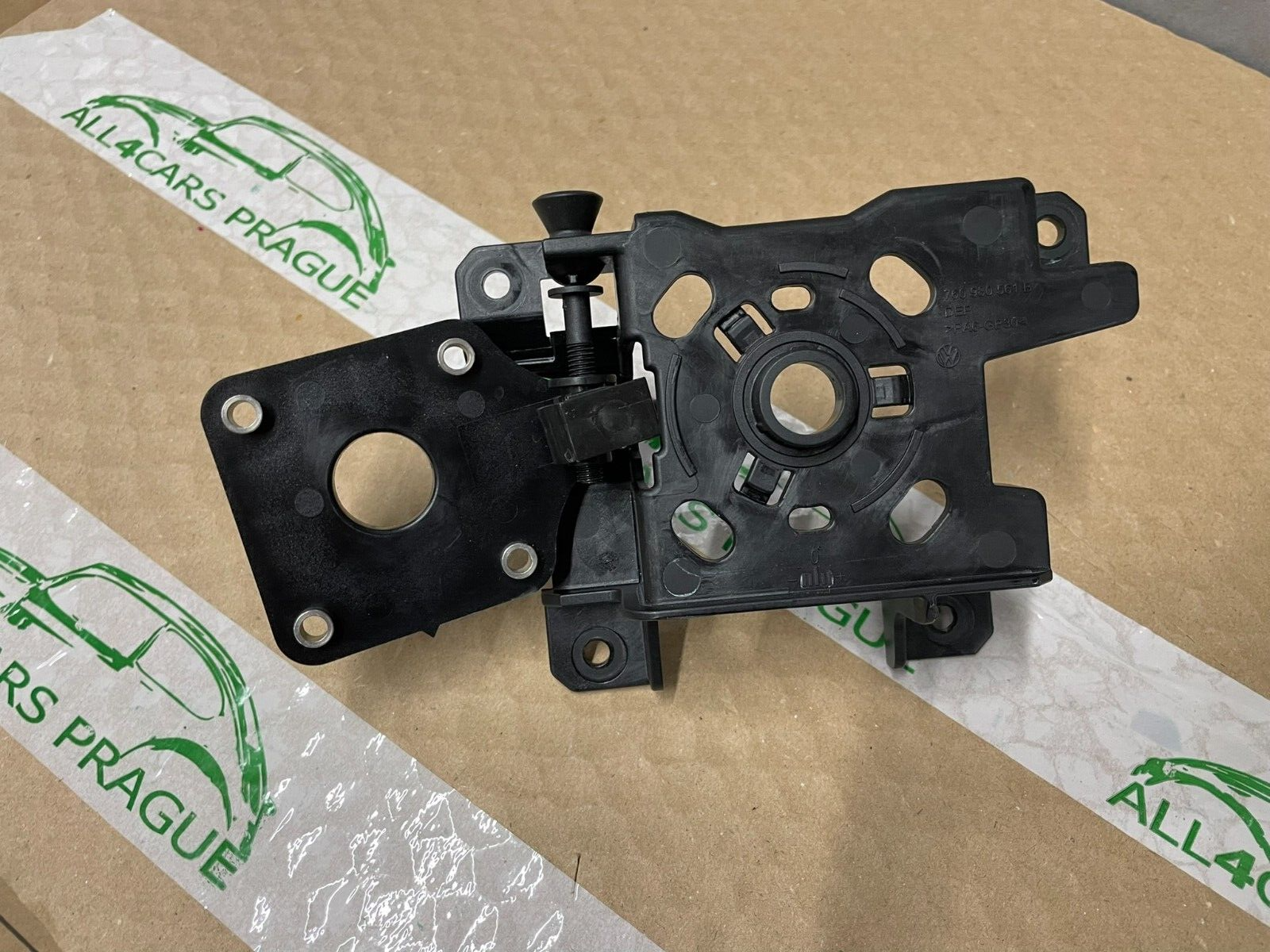 VW TOUAREG HALTERUNG FÜR NACHTSICHTKAMERA 760980561B Fast Neu Teil d v Test Car - Obrázek 14