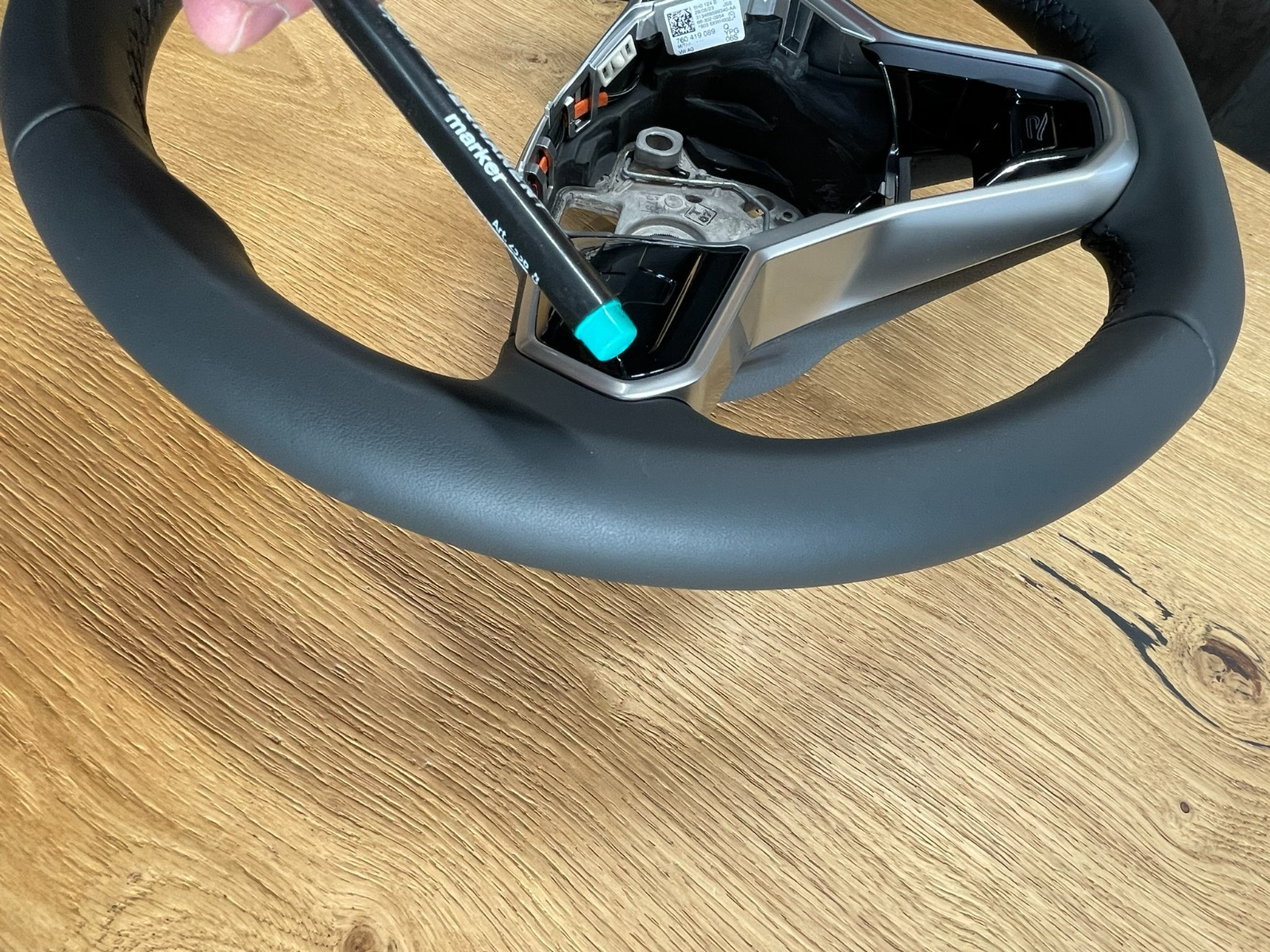 VW TOUAREG MULTIFUNKTIONS LEDER LENKRAD SPORT "R" 760419089Q FAST NEU TEST CAR - Obrázek 13