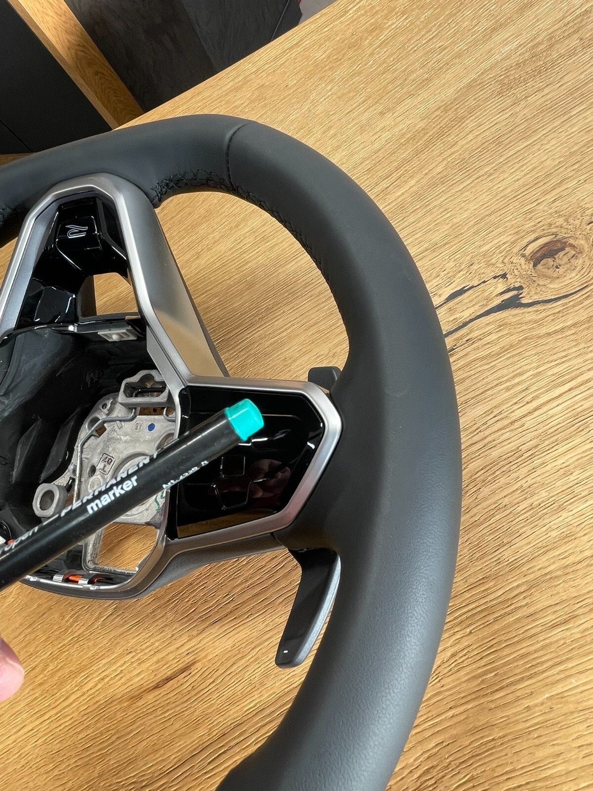 VW TOUAREG MULTIFUNKTIONS LEDER LENKRAD SPORT "R" 760419089Q FAST NEU TEST CAR - Obrázek 14