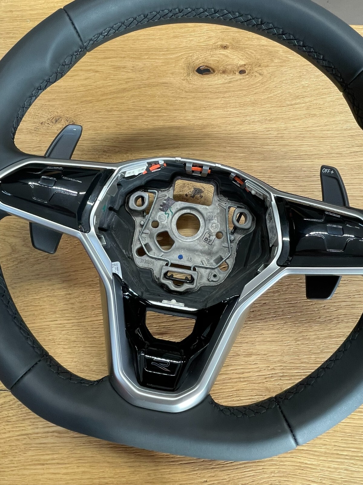 VW TOUAREG MULTIFUNKTIONS LEDER LENKRAD SPORT "R" 760419089Q FAST NEU TEST CAR - Obrázek 9