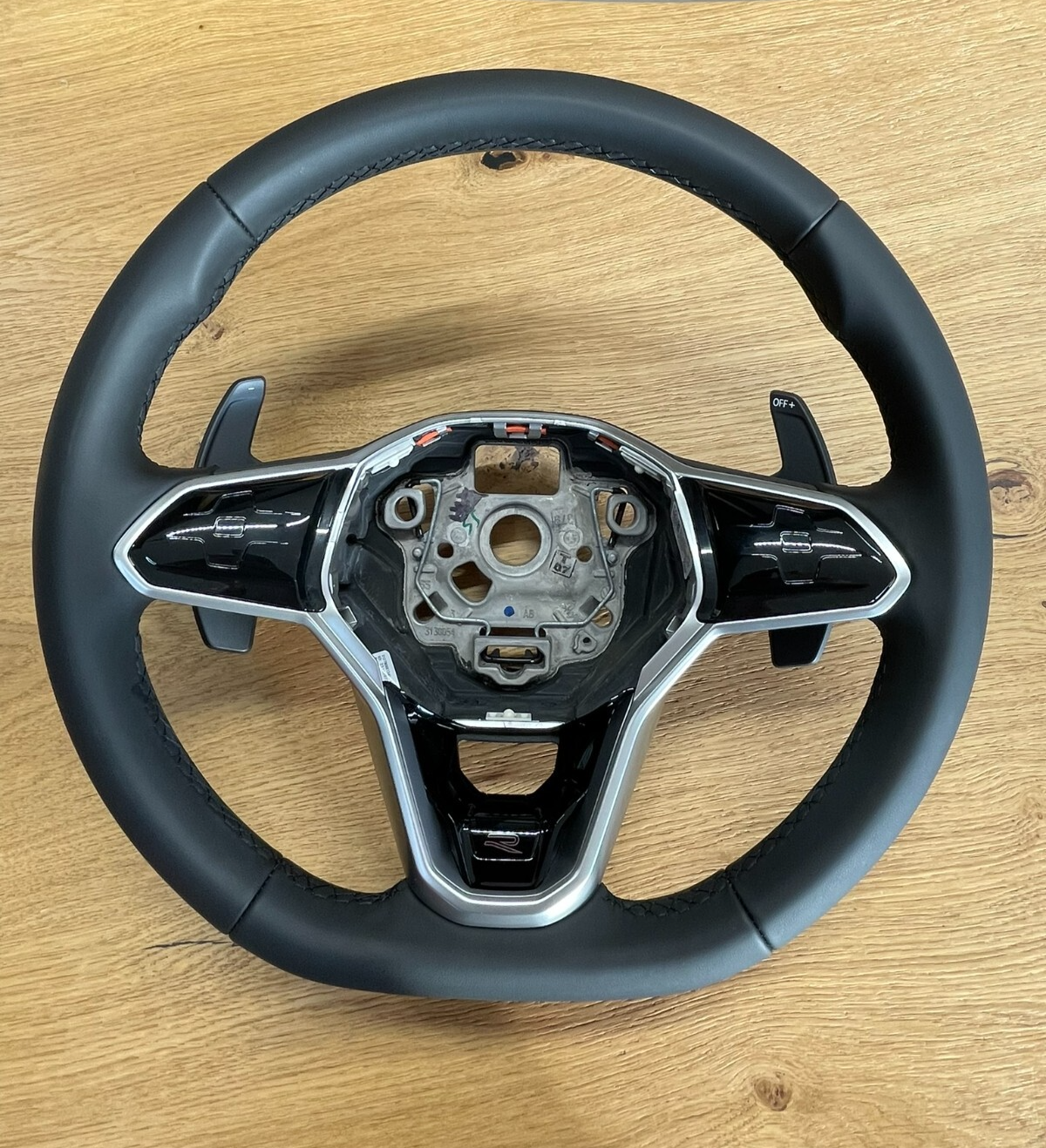 VW TOUAREG MULTIFUNKTIONS LEDER LENKRAD SPORT "R" 760419089Q FAST NEU TEST CAR