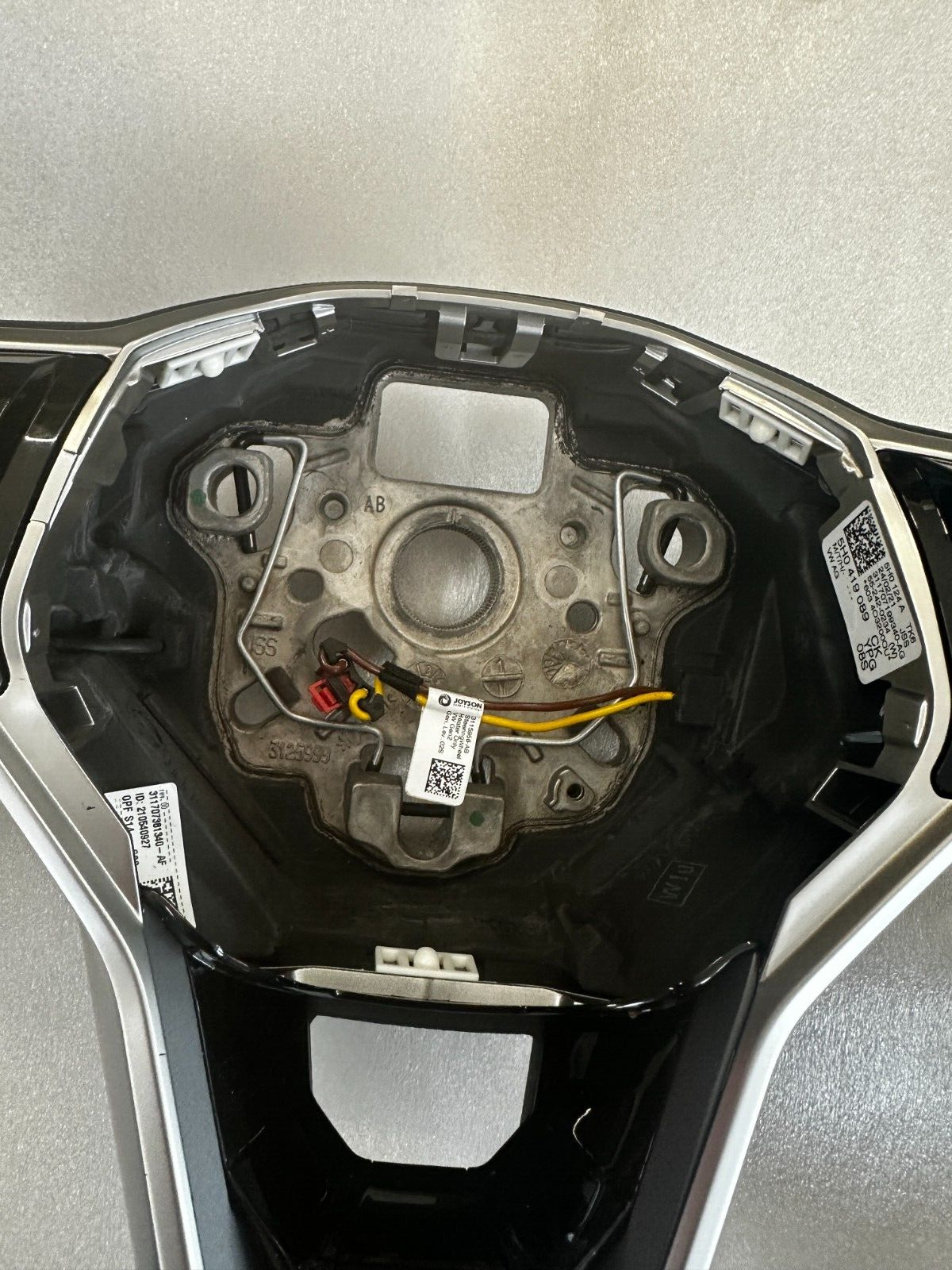 VW TOUCH SPORT LENKRAD LEDER HEIZBAR R GROSSE PADDELS 5H0419089CK Fast Neu Test - Obrázek 12