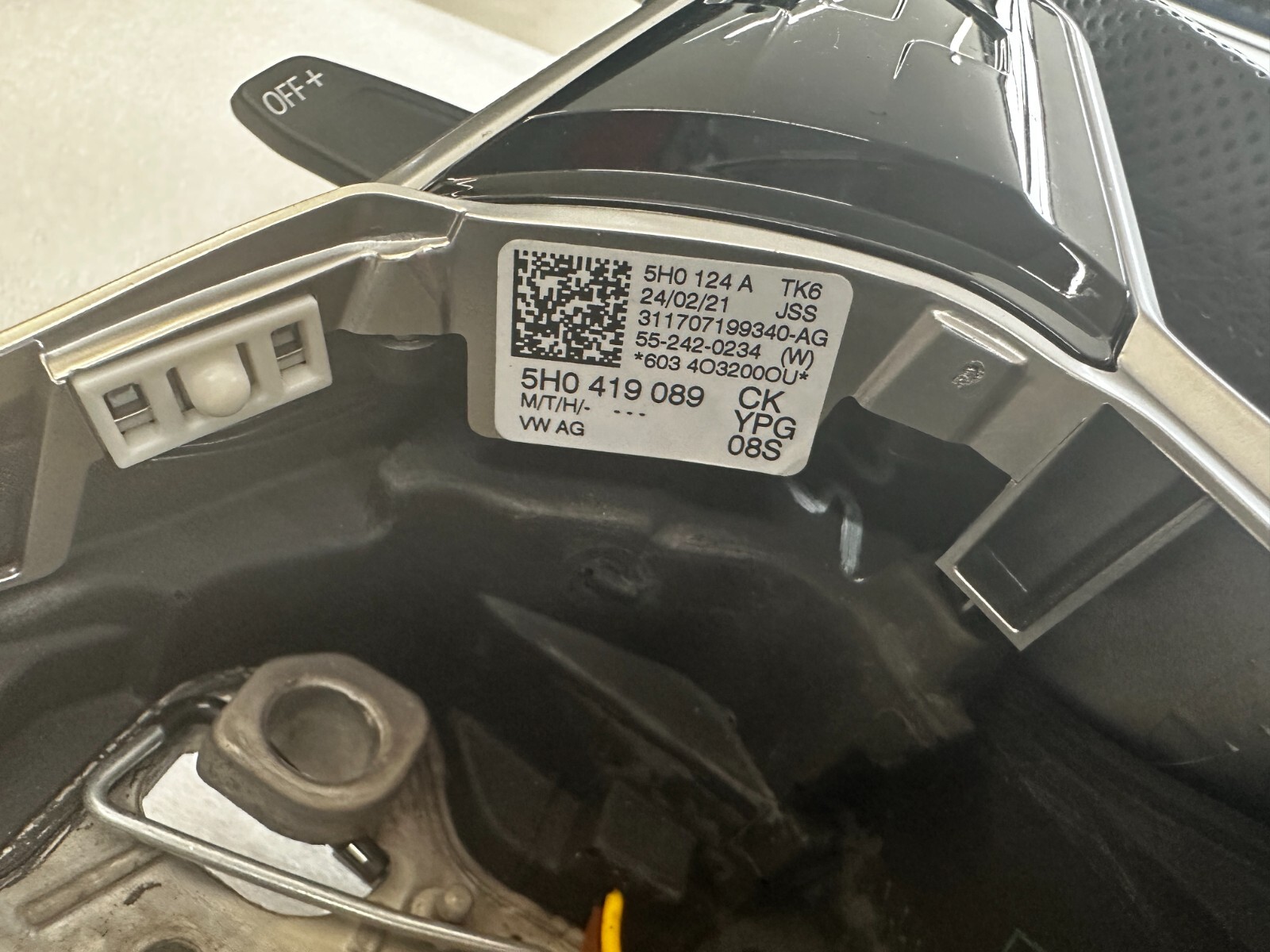 VW TOUCH SPORT LENKRAD LEDER HEIZBAR R GROSSE PADDELS 5H0419089CK Fast Neu Test - Obrázek 13