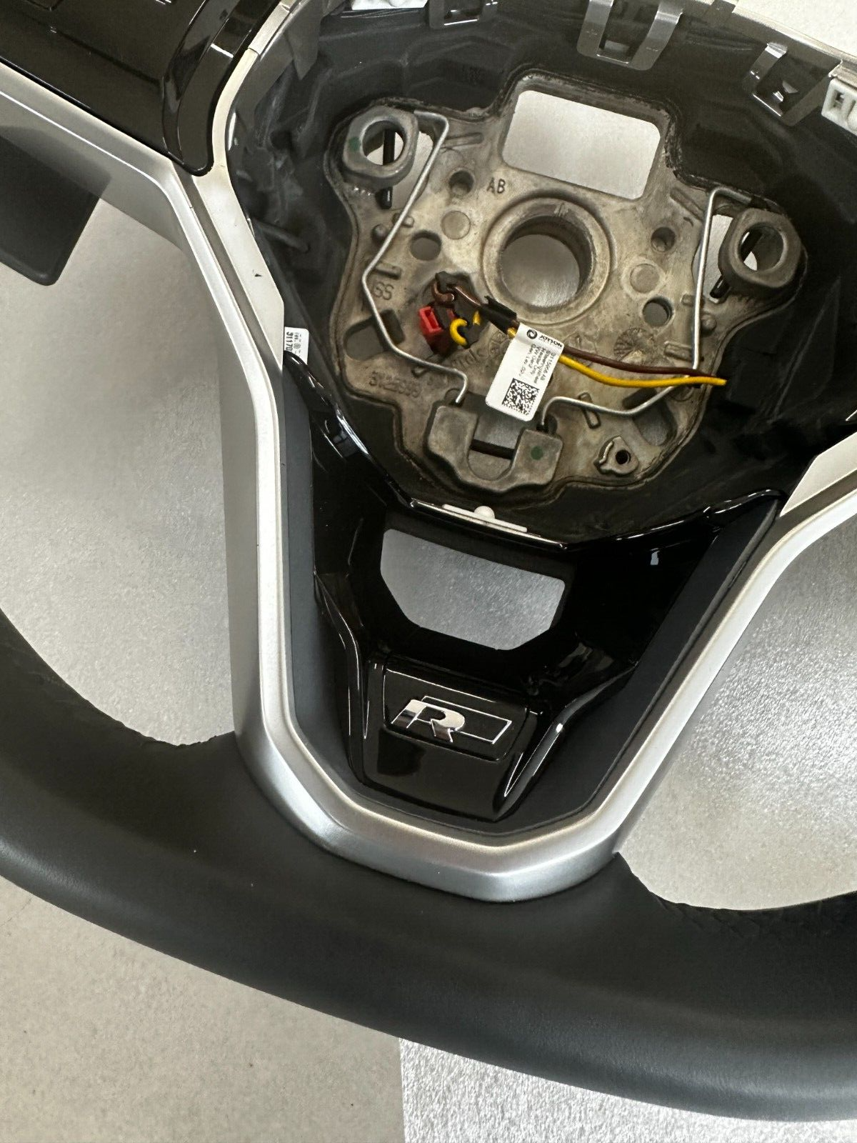 VW TOUCH SPORT LENKRAD LEDER HEIZBAR R GROSSE PADDELS 5H0419089CK Fast Neu Test - Obrázek 14