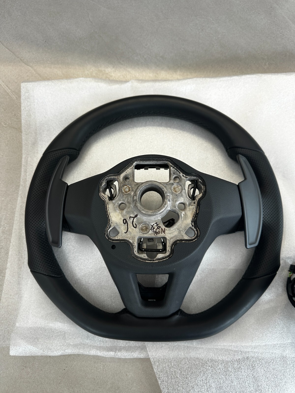 VW TOUCH SPORT LENKRAD LEDER HEIZBAR R GROSSE PADDELS 5H0419089CK Fast Neu Test - Obrázek 16